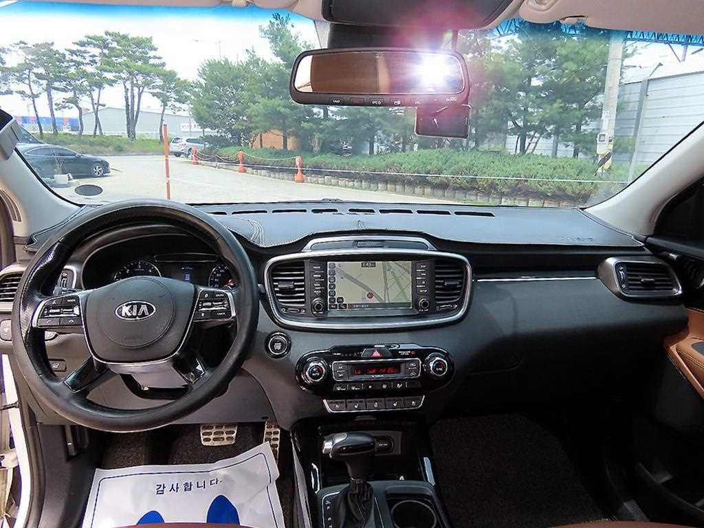KIA Sorento - Vista 7