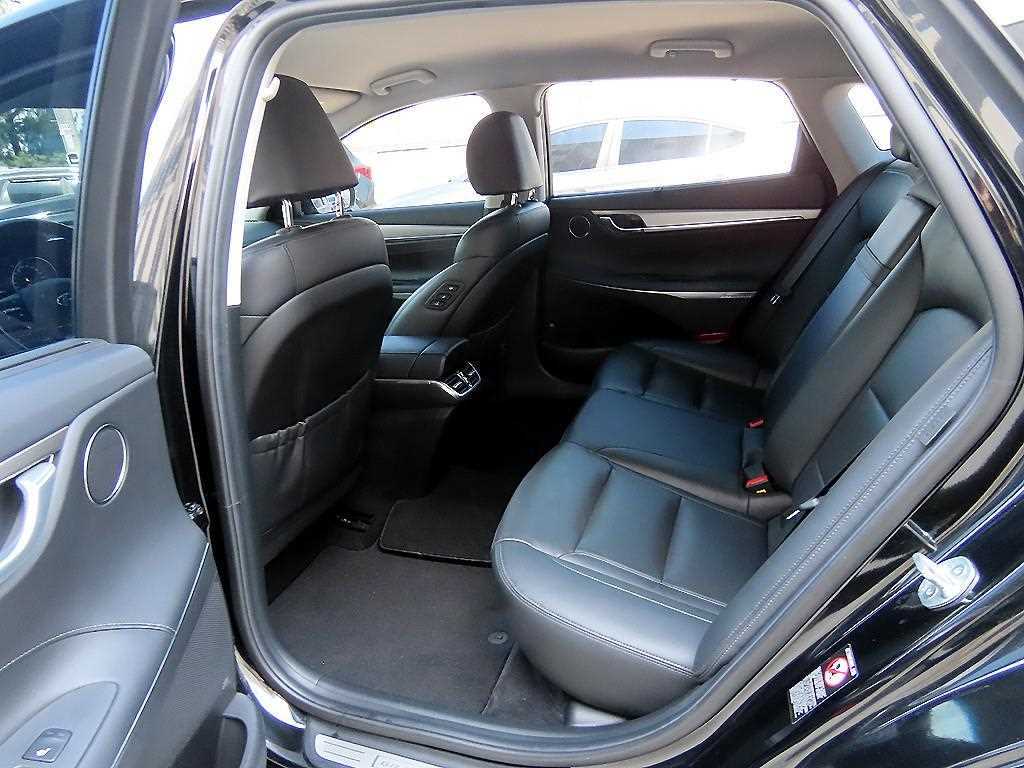 HYUNDAI Grandeur - Vista 6