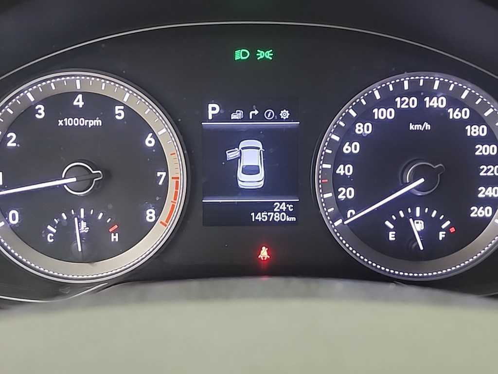 HYUNDAI Grandeur - Vista 6