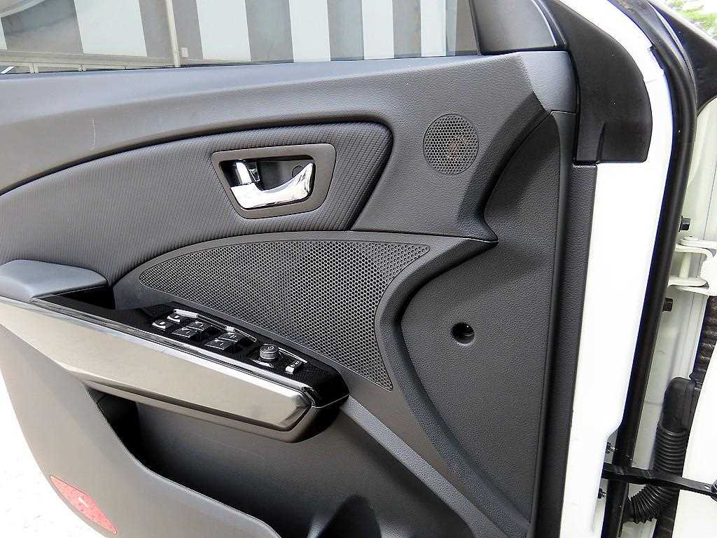 Ssangyong Tivoli - Vista 11