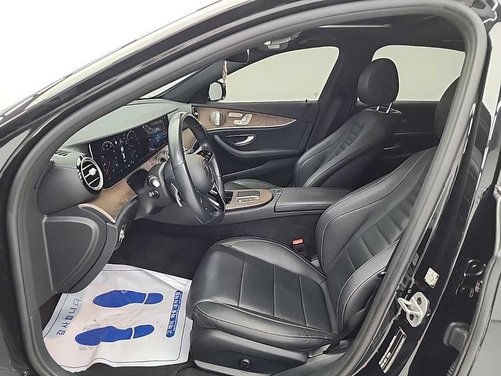 Mercedes Benz E class - Vista 11