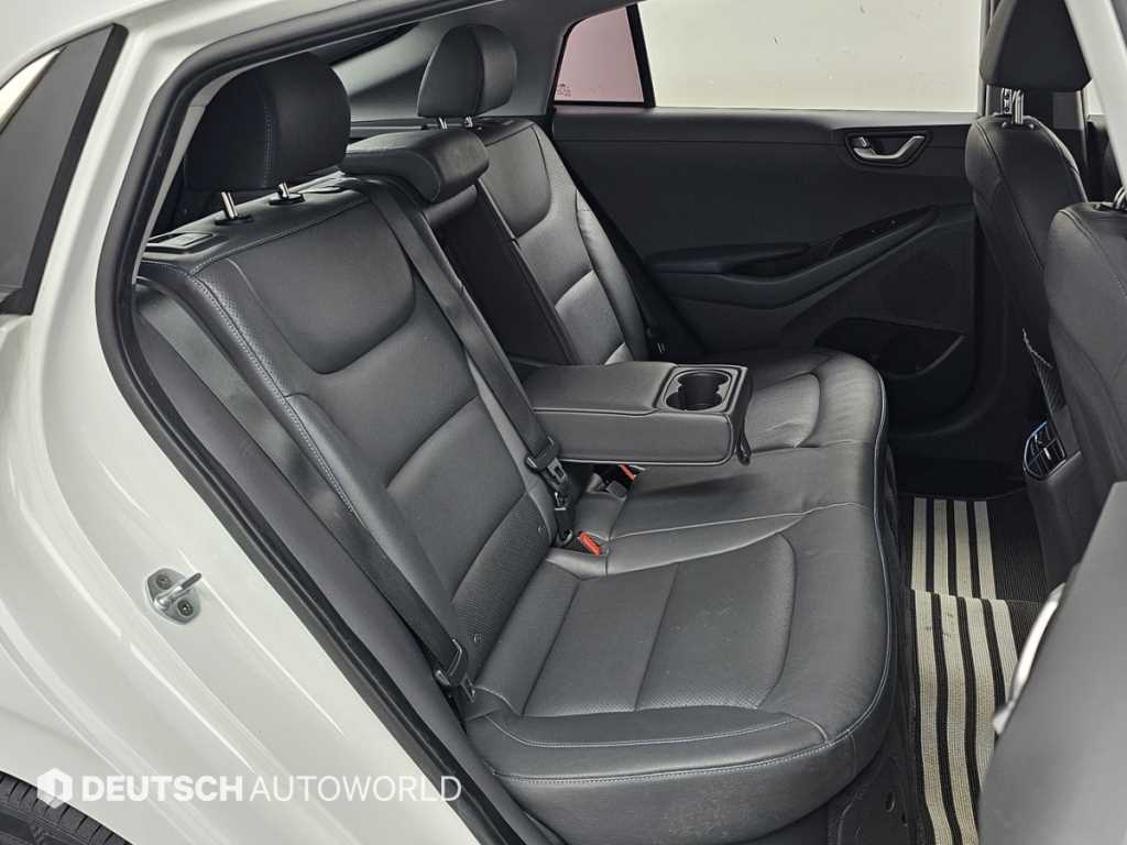 HYUNDAI Ioniq - Vista 12
