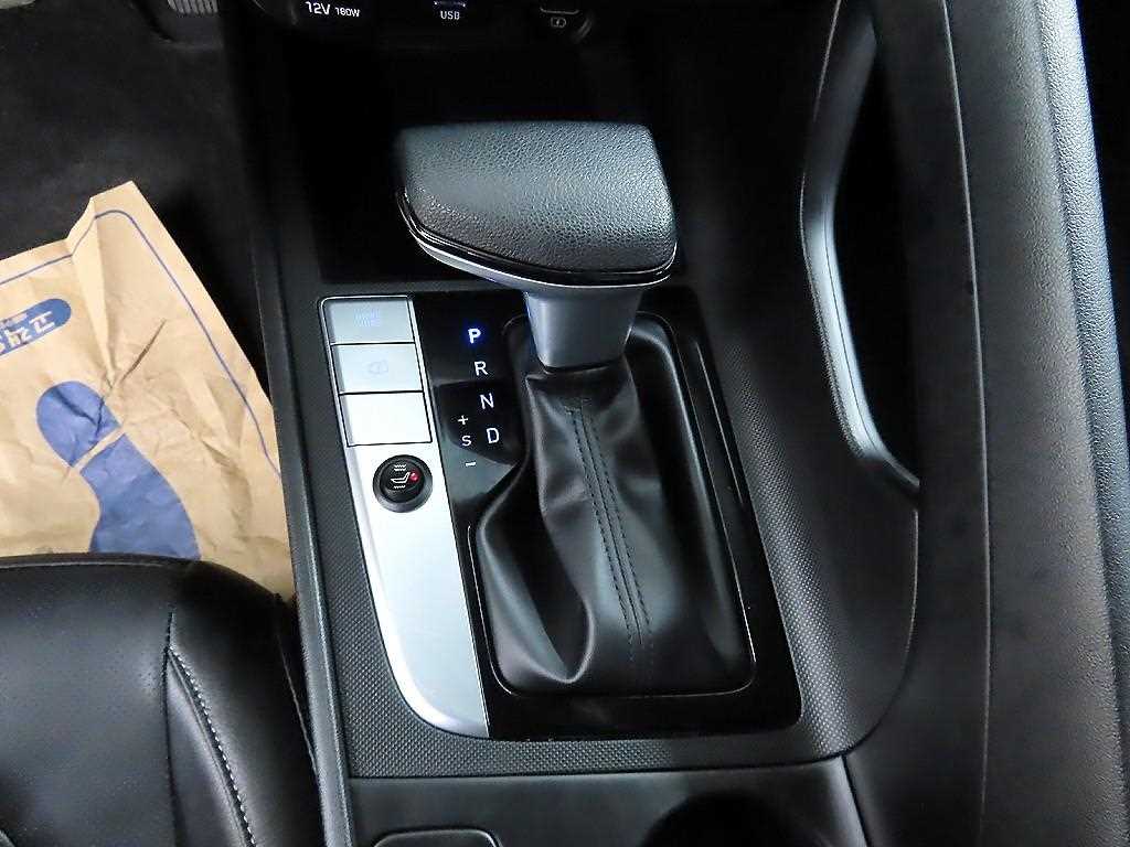 HYUNDAI Avante - Vista 10