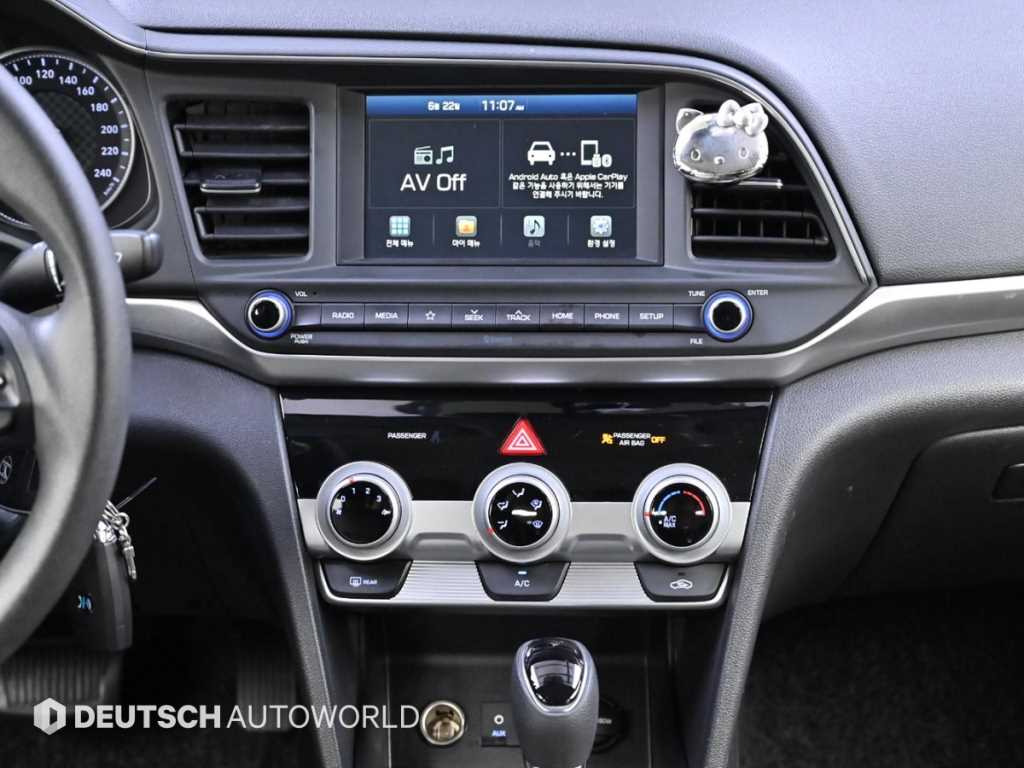 HYUNDAI Avante 2018 Blanco - Importación desde Corea - HF Imports Iquique - Foto 14