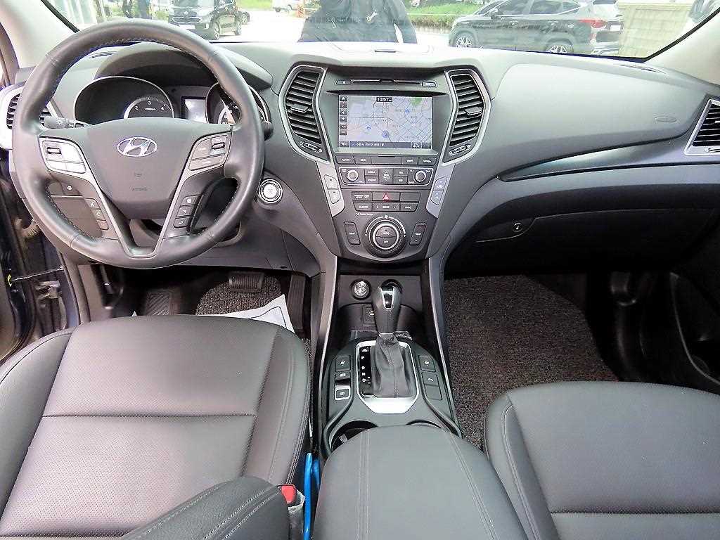 HYUNDAI Santa Fe - Vista 7