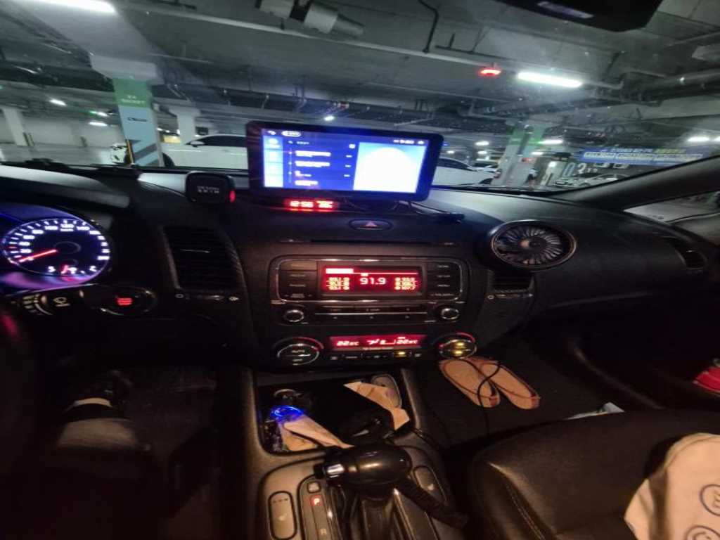 KIA K3 - Vista 5