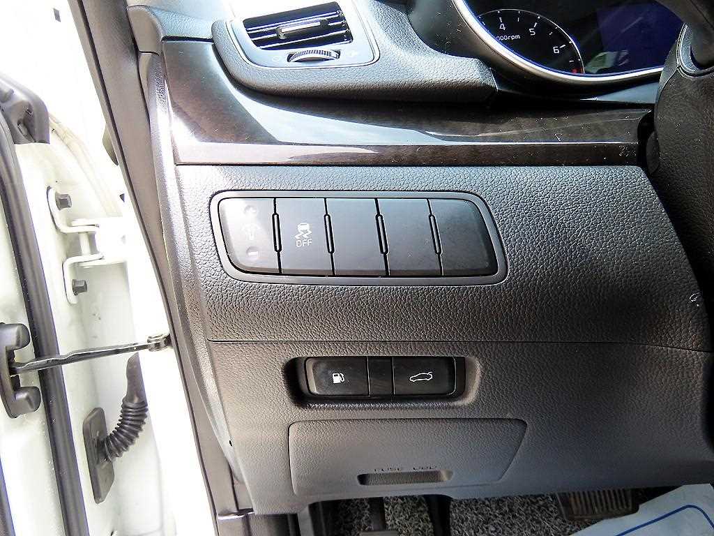 KIA K7 - Vista 12