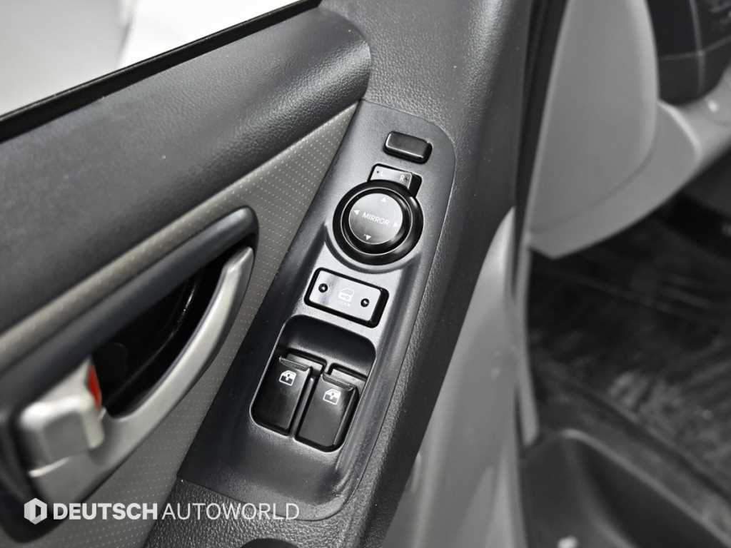 HYUNDAI Starex 2012 Blanco - Importación desde Corea - HF Imports Iquique - Foto 15