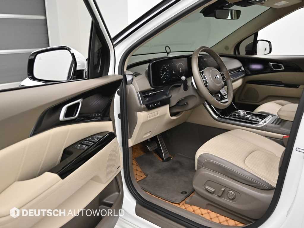 KIA Carnival - Vista 11