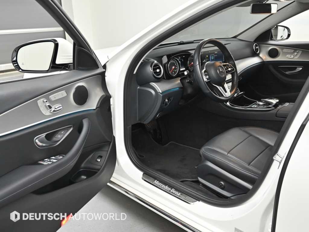 Mercedes Benz E class - Vista 11