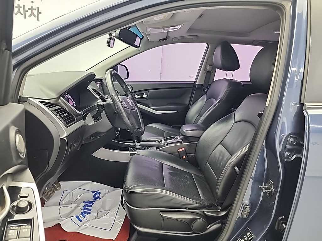 Ssangyong Korando - Vista 11