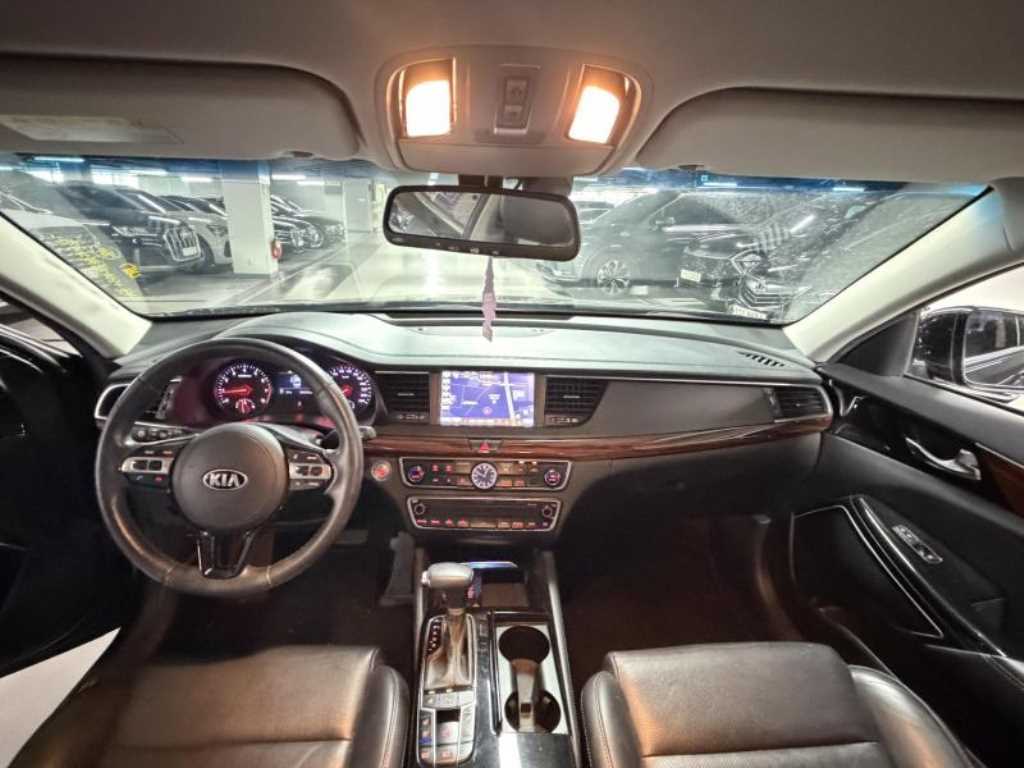 KIA K7 - Vista 8
