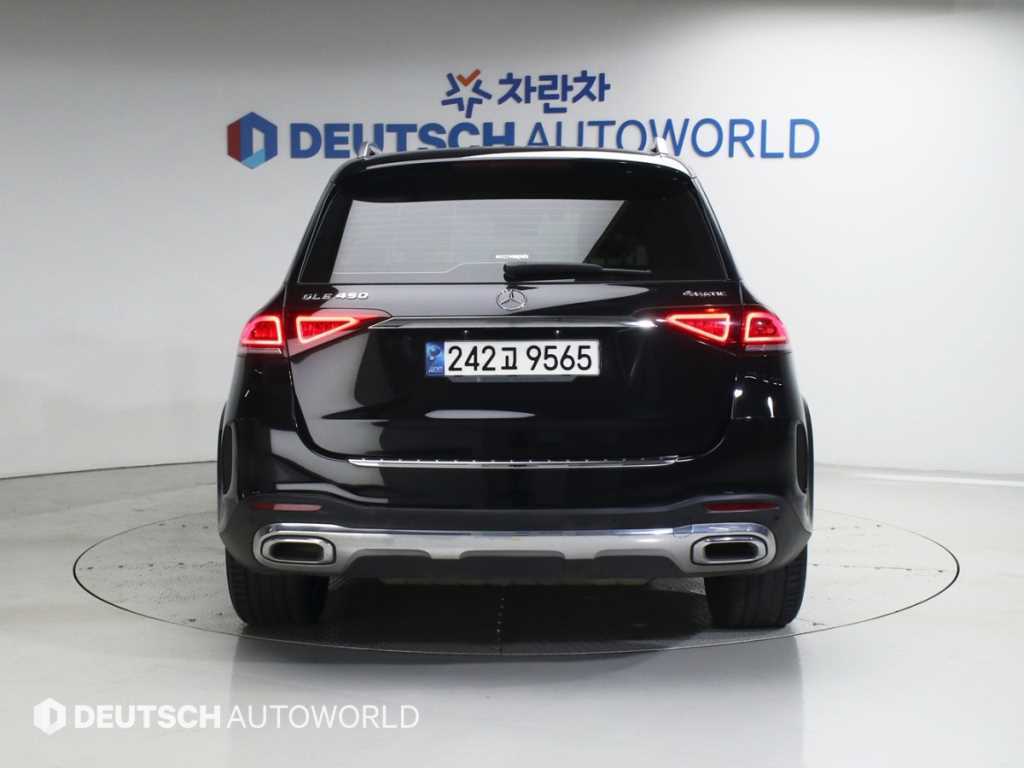 Mercedes Benz GLE Class - Vista 4