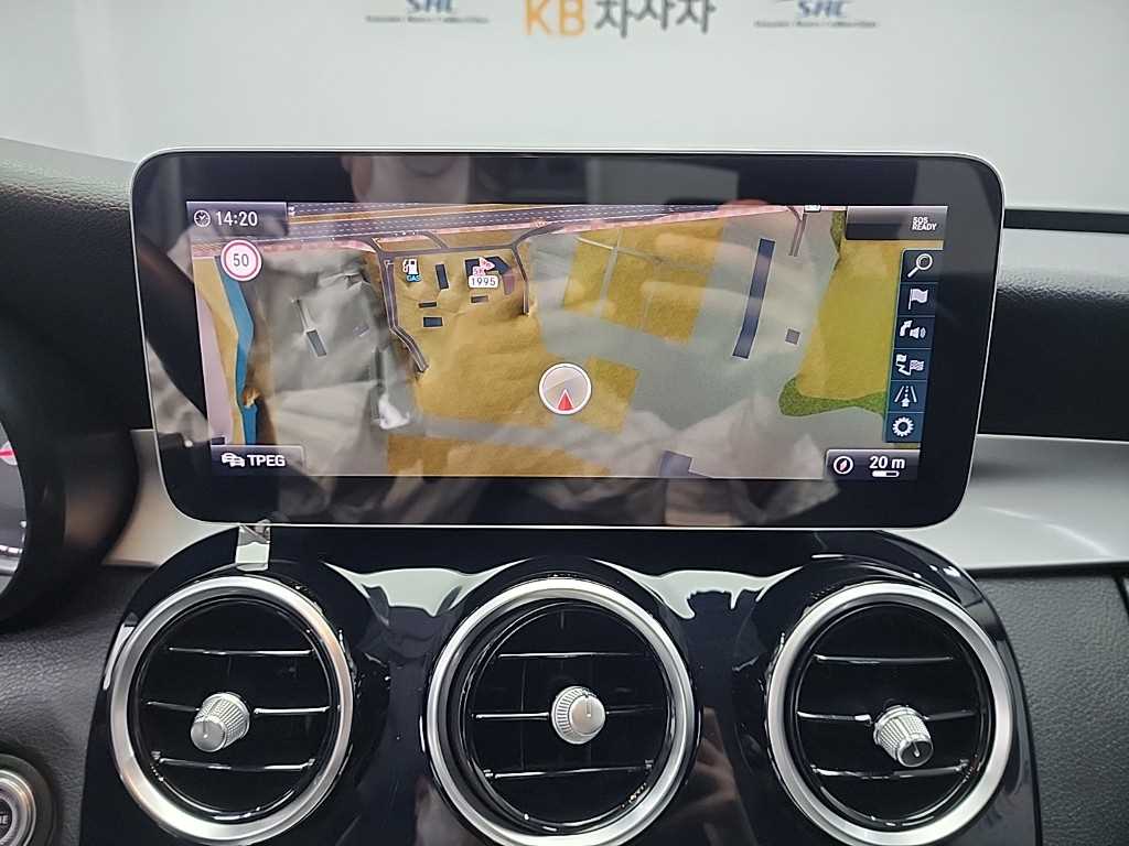Mercedes Benz C Class 2019 Blanco - Importación desde Corea - HF Imports Iquique - Foto 14