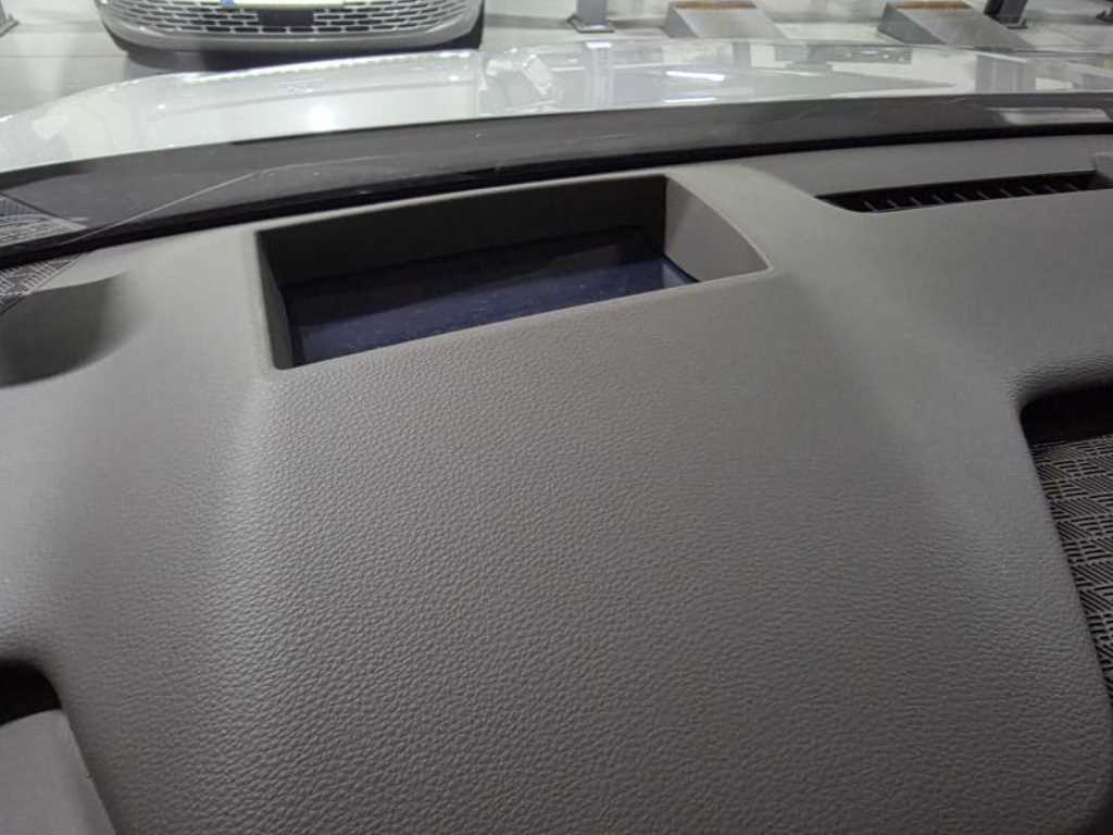 KIA Carnival - Vista 11