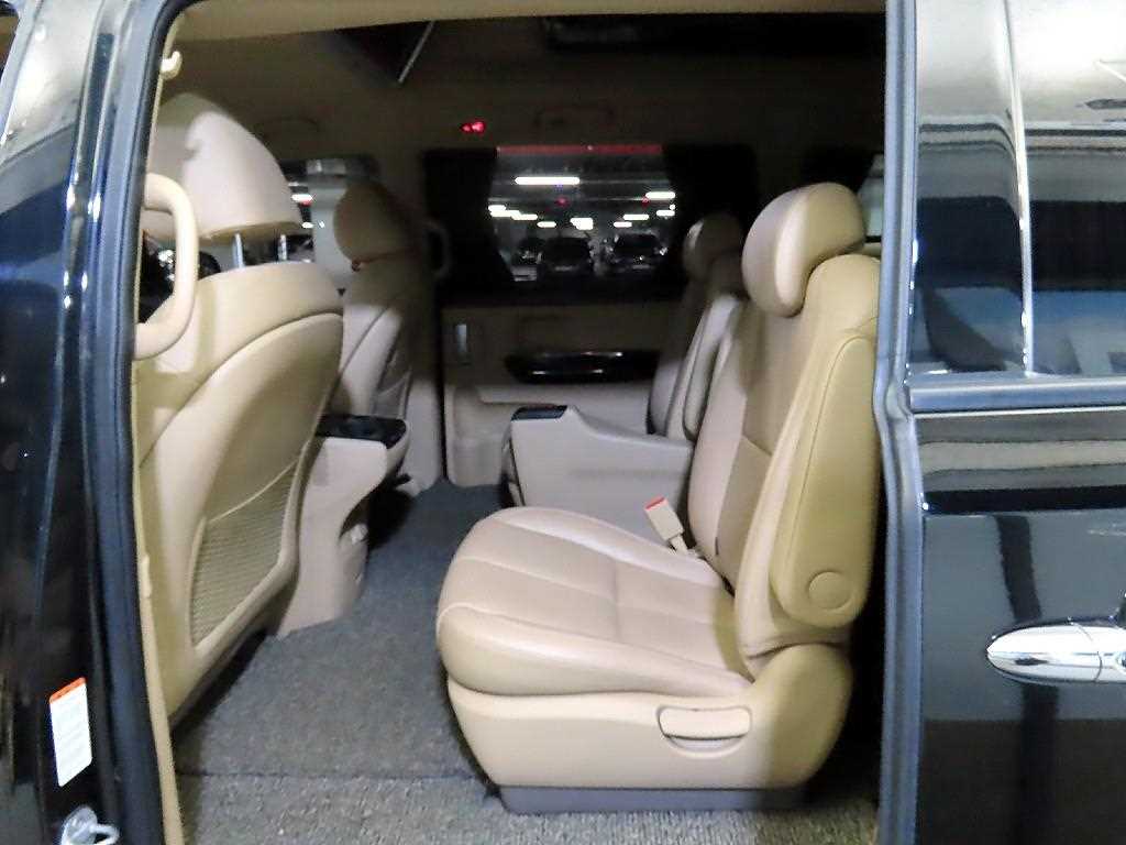 KIA Carnival - Vista 7