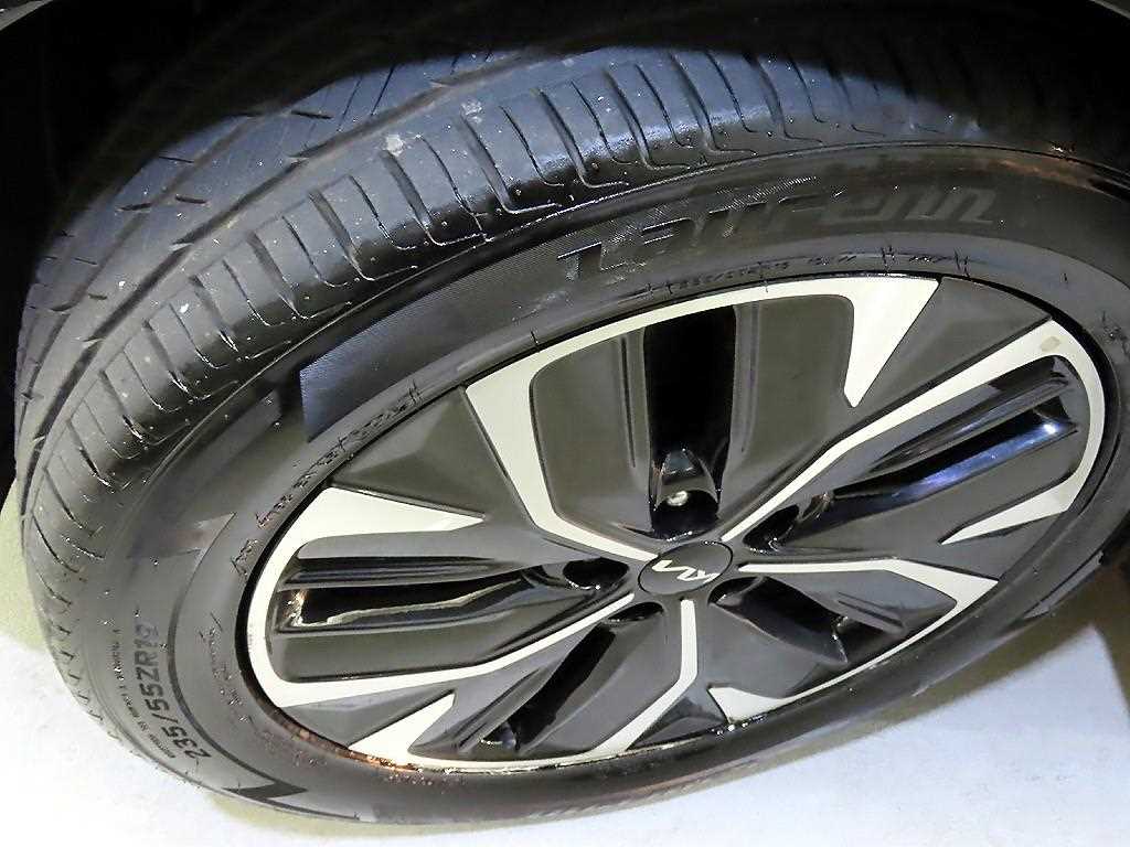 KIA EV6 2022 Negro - Importación desde Corea - HF Imports Iquique - Foto 20