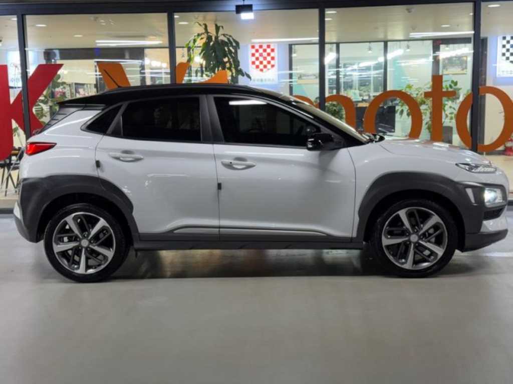 HYUNDAI Kona - Vista 3