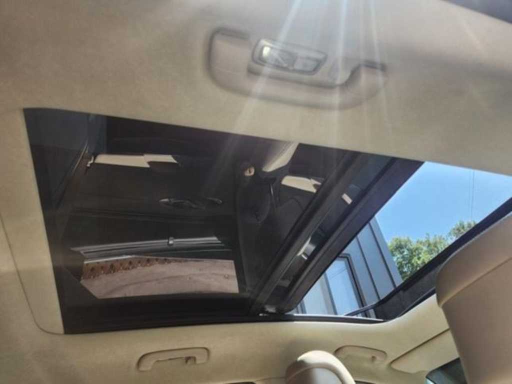 Genesis GV70 - Vista 12