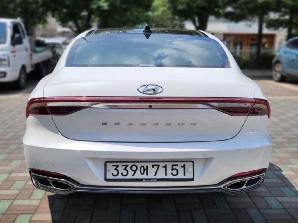 HYUNDAI Grandeur - Vista 2
