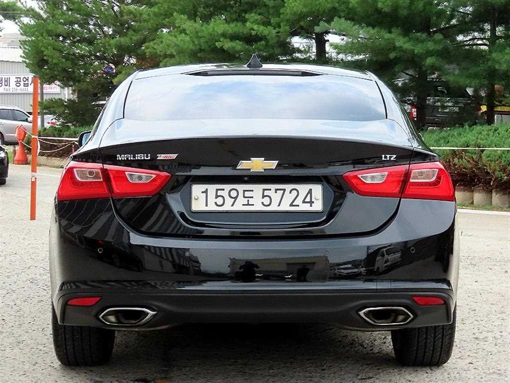 Chevrolet Malibu - Vista 4