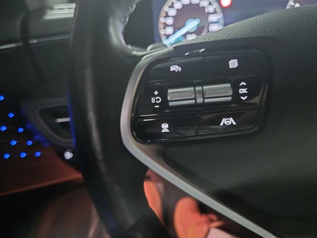 KIA K8 - Vista 10