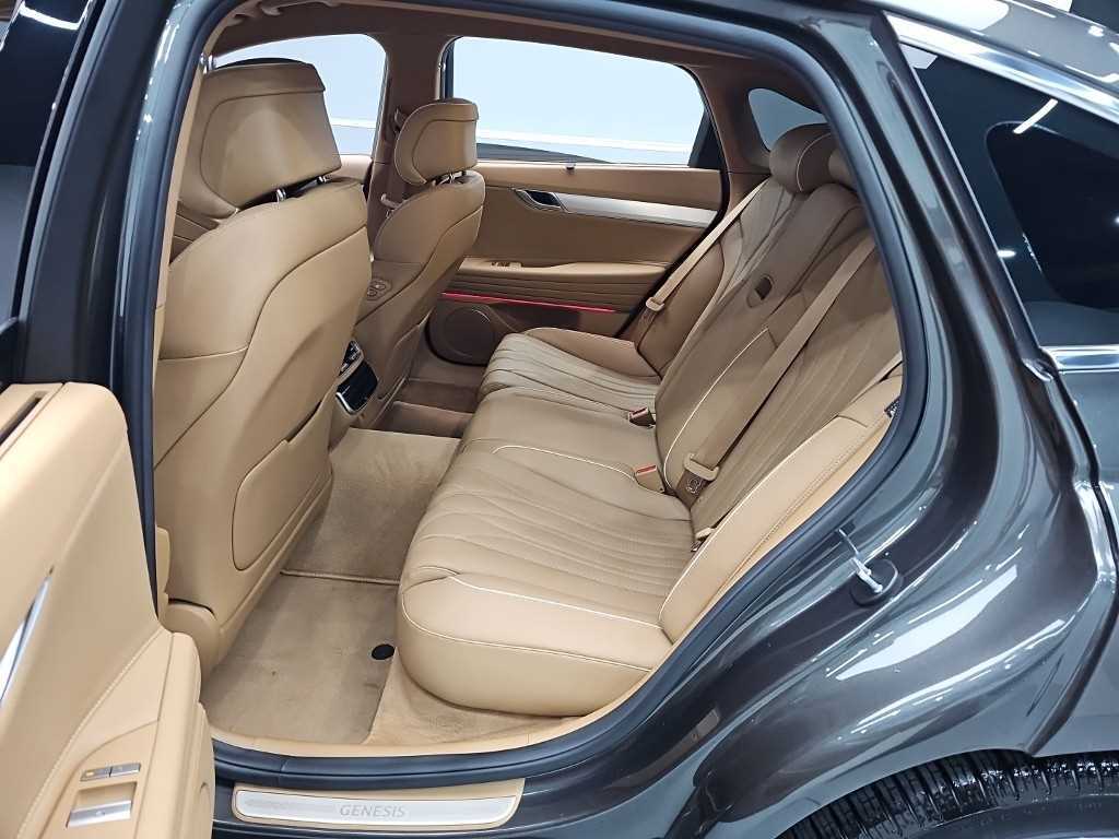 Genesis G80 - Vista 12