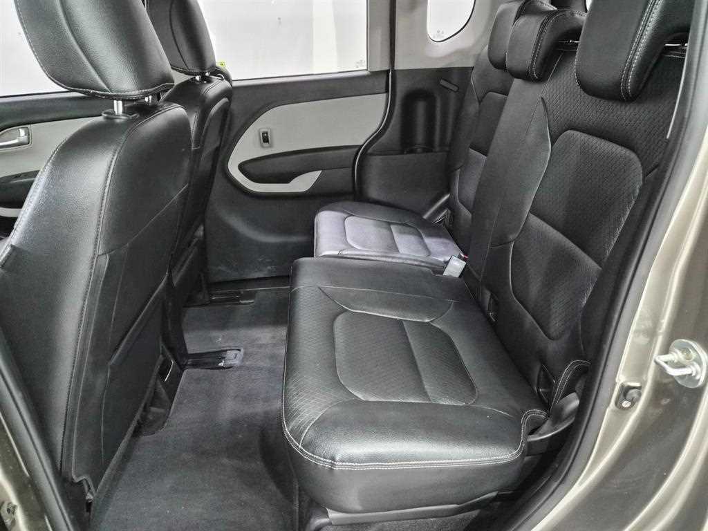 KIA Ray - Vista 8