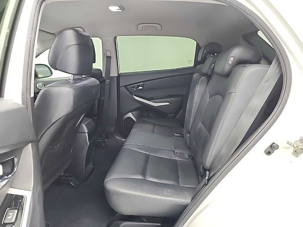 Ssangyong Korando - Vista 11