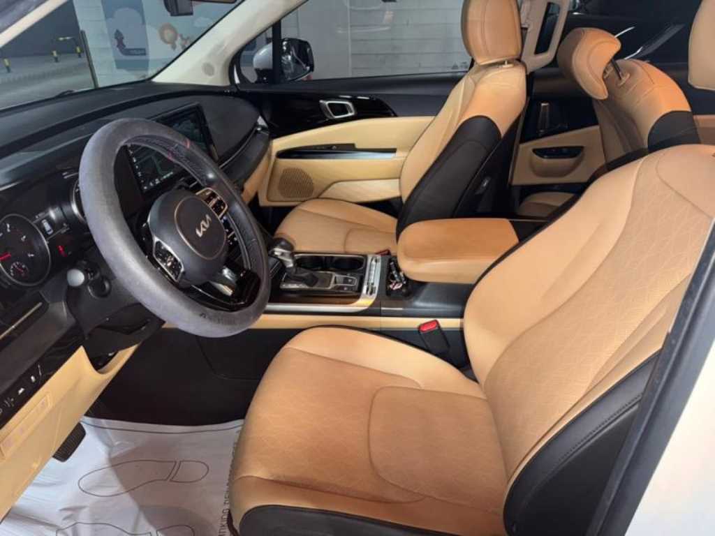 KIA Carnival - Vista 6