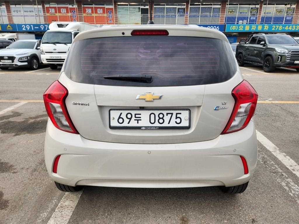 Chevrolet Spark - Vista 5