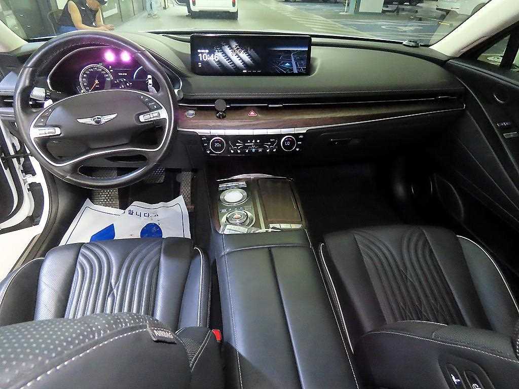 Genesis G80 - Vista 10