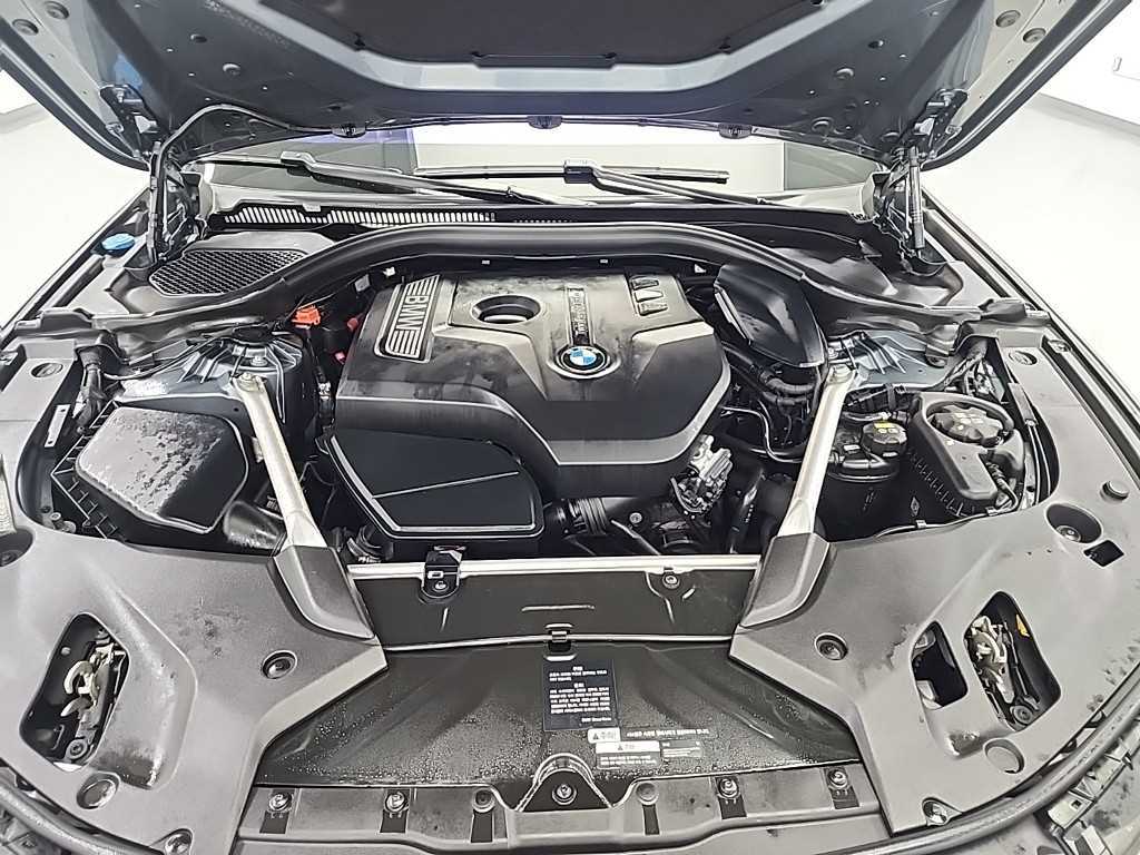 BMW 5 Series - Vista 5