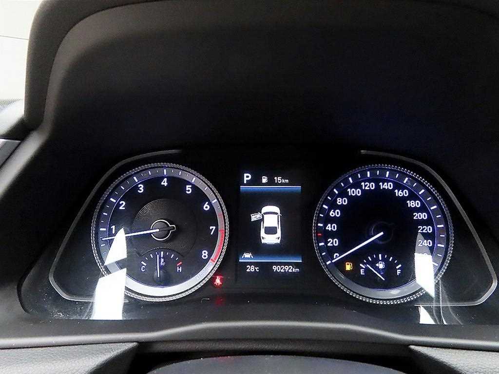 HYUNDAI Sonata - Vista 8