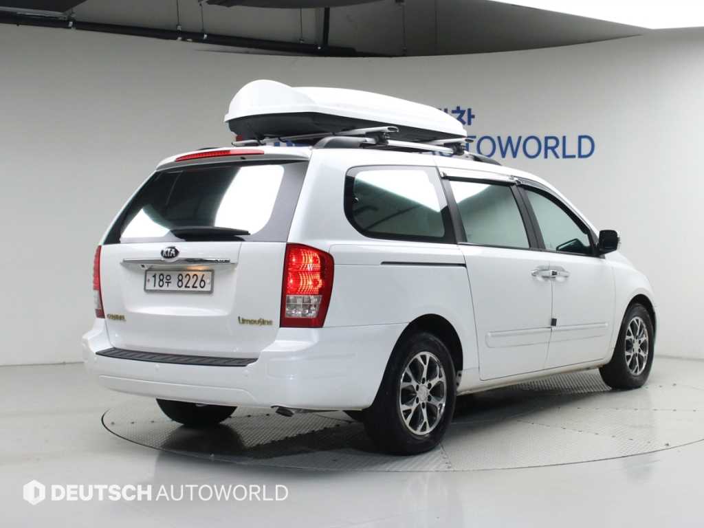 KIA Carnival - Vista 2