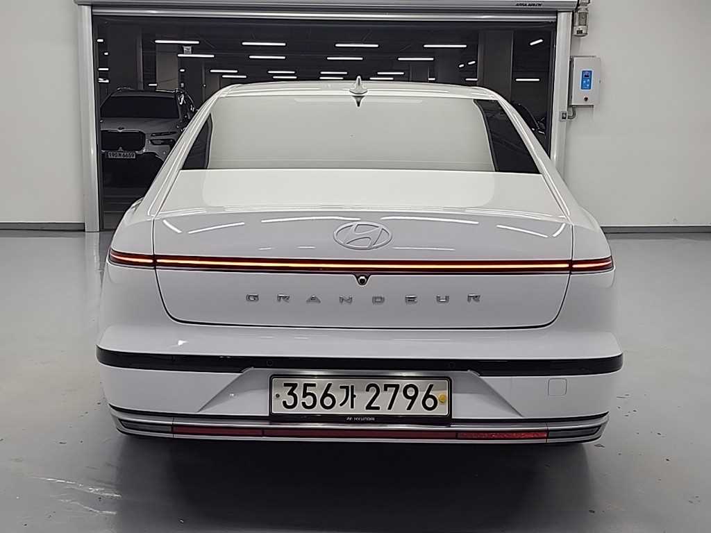 HYUNDAI Grandeur - Vista 3