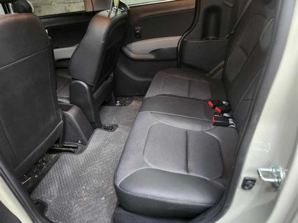KIA Ray - Vista 10