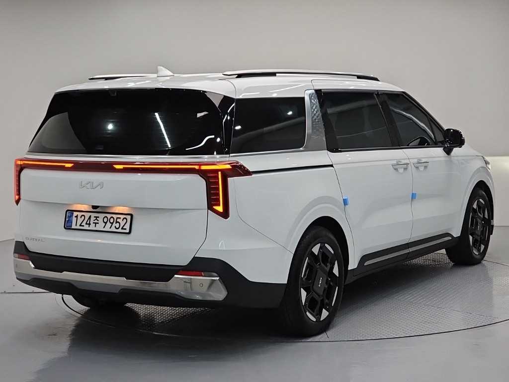 KIA Carnival - Vista 4