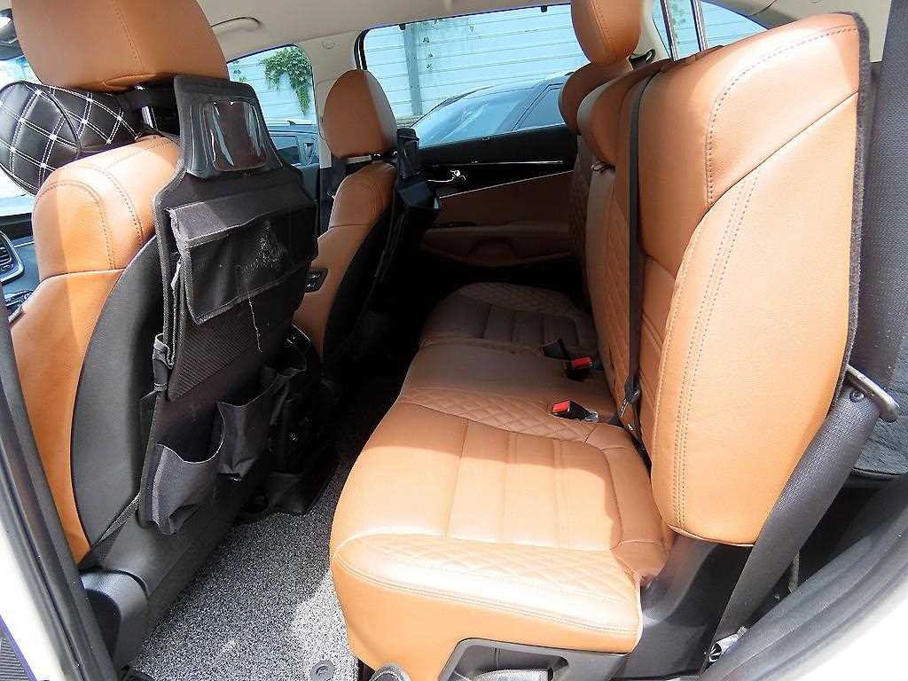 KIA Sorento - Vista 6