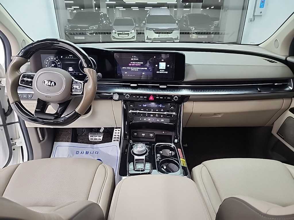 KIA Carnival - Vista 7
