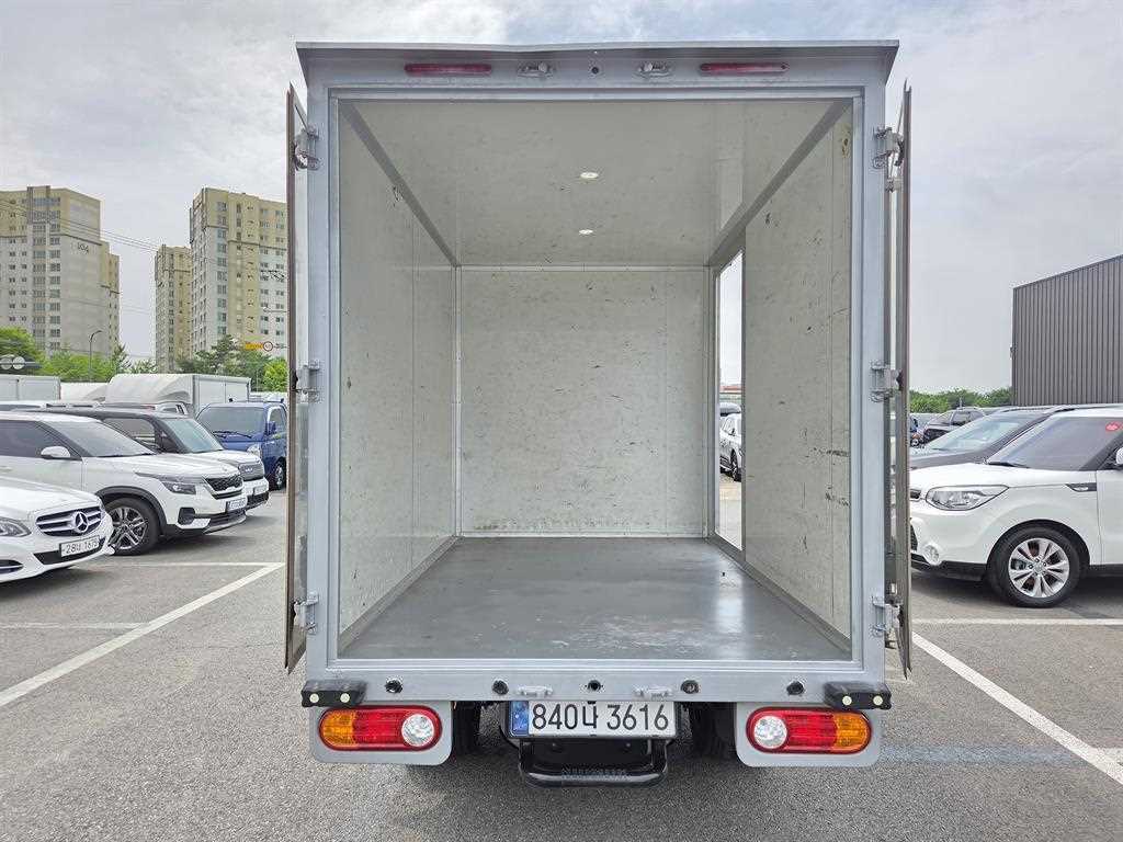 Small Truck Normal Box(High Deck) - Vista 5