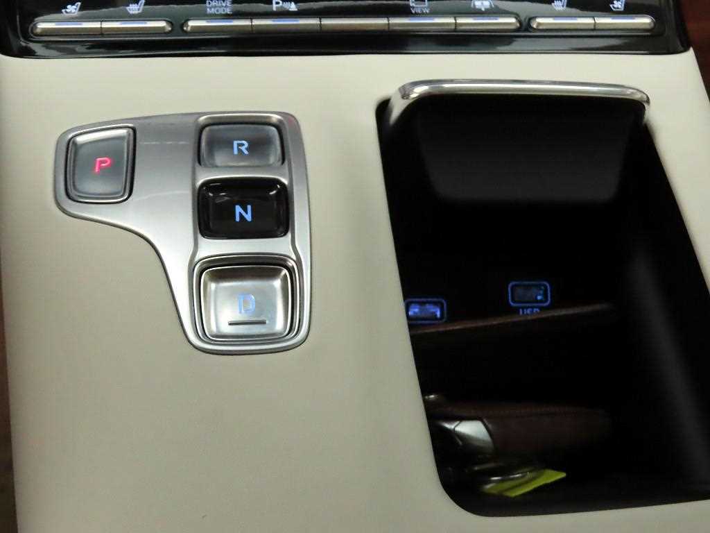 HYUNDAI Grandeur - Vista 10
