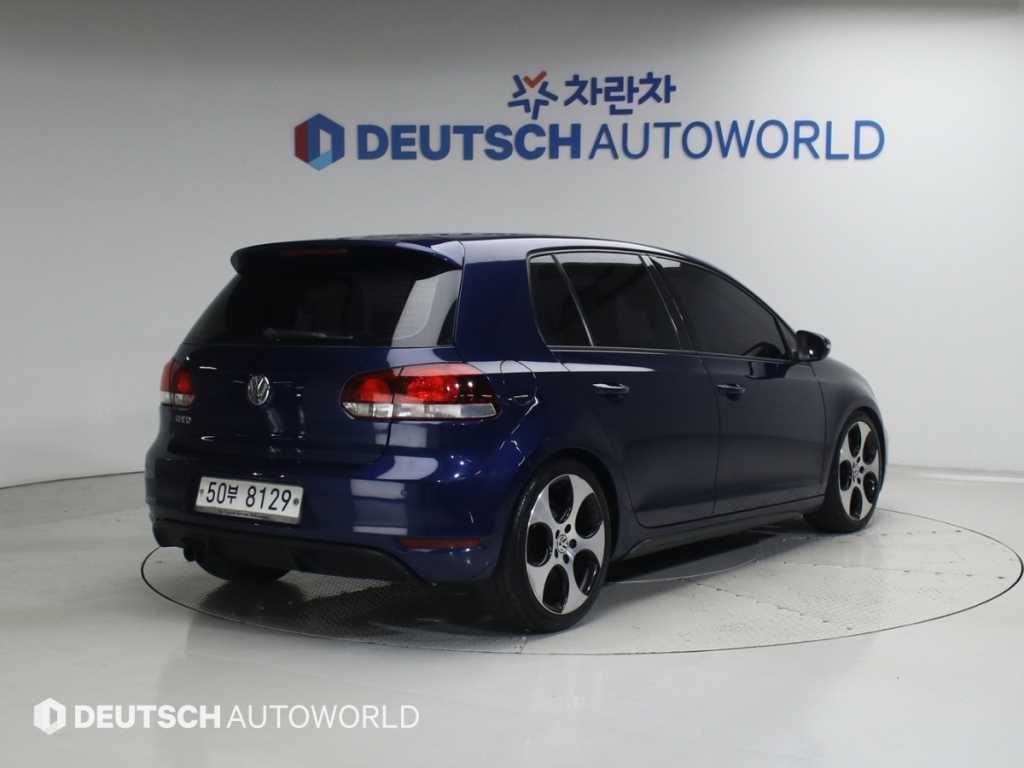 Volkswagen Golf - Vista 2