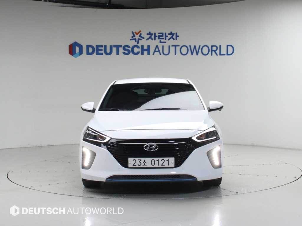 HYUNDAI Ioniq - Vista 3