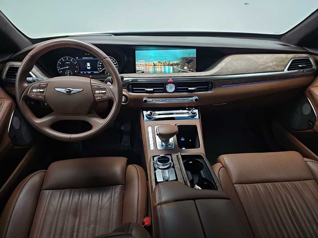 Genesis G90 - Vista 7