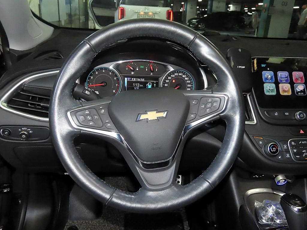 Chevrolet Malibu - Vista 8