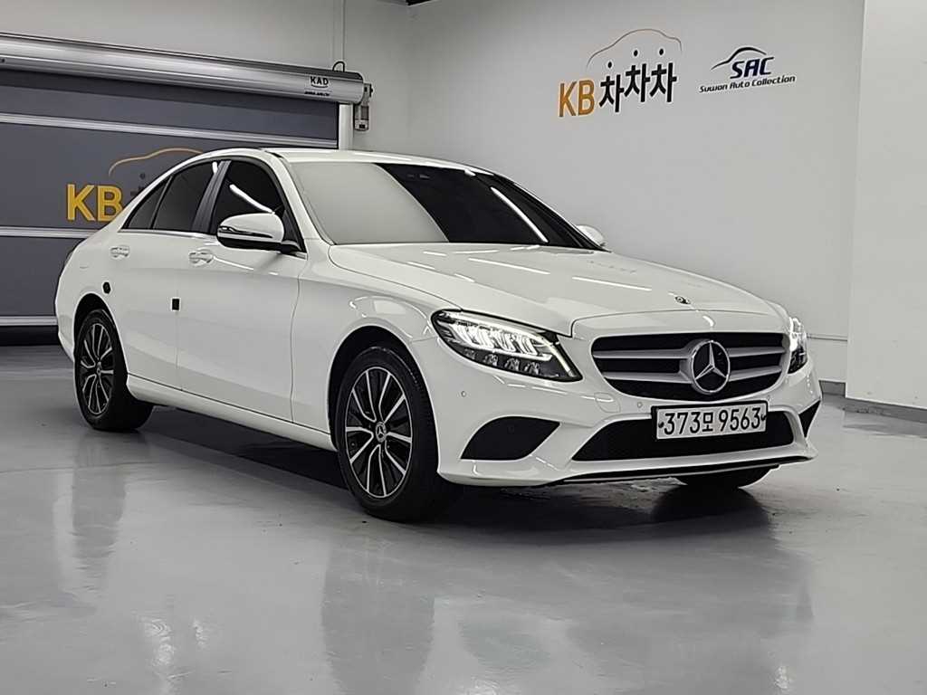 Mercedes Benz C Class - Vista 4
