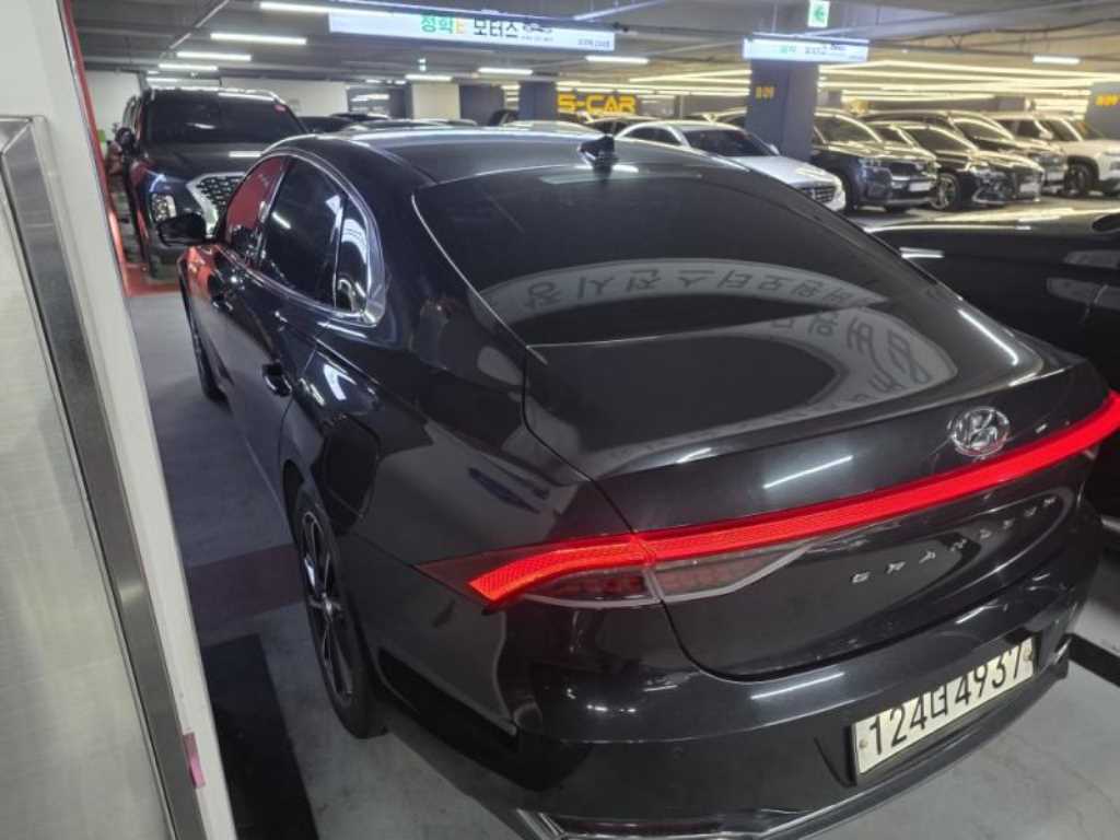 HYUNDAI Grandeur - Vista 4