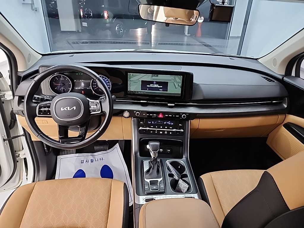KIA Carnival - Vista 7