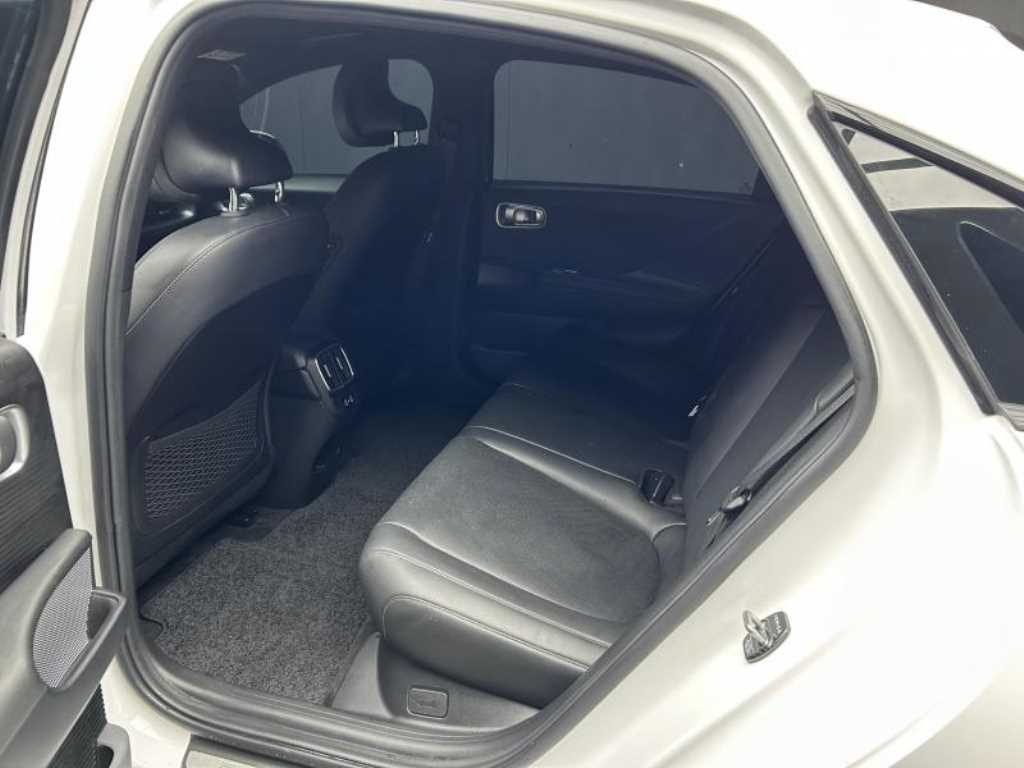 HYUNDAI Ioniq 6 - Vista 6